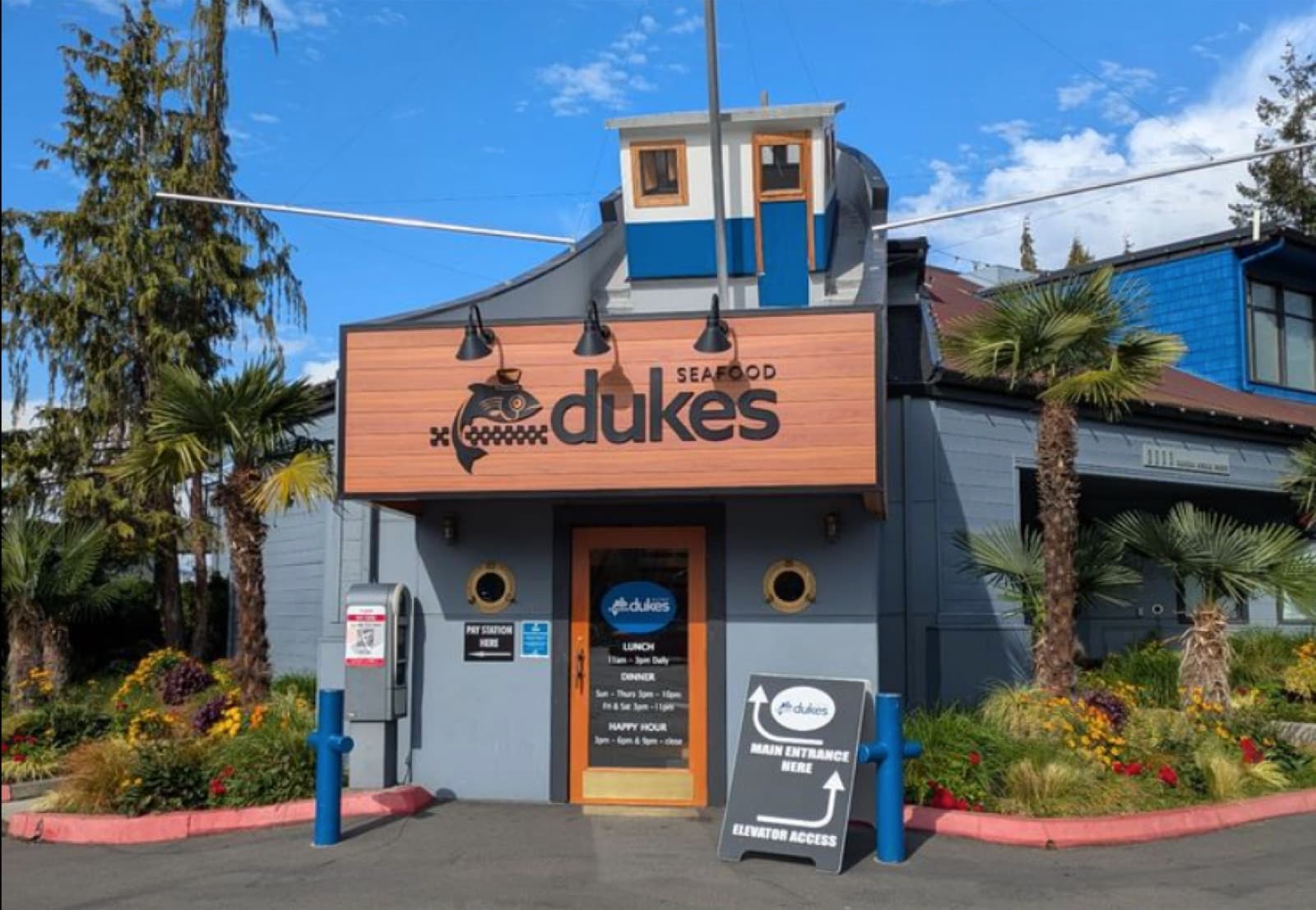 Duke's Seafood - photo 7