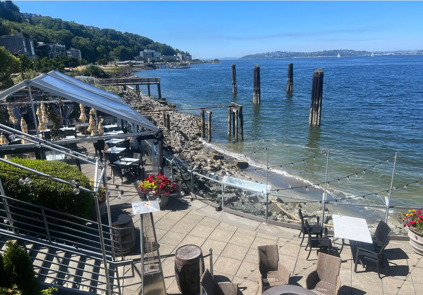 Salty's on Alki - photo 1